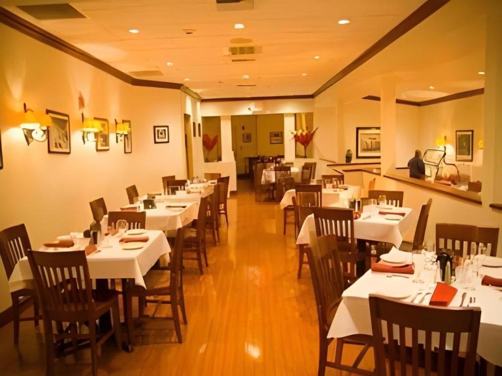 Garden Plaza Hotel Saddle Brook Exterior foto