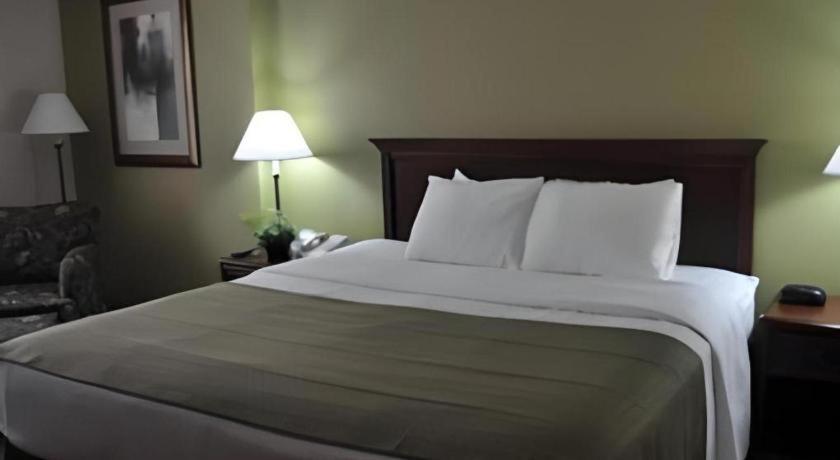 Garden Plaza Hotel Saddle Brook Exterior foto