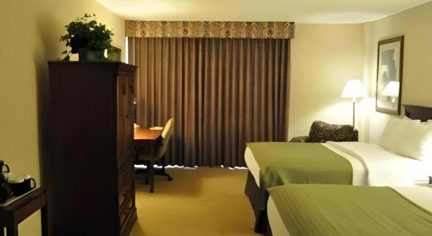 Garden Plaza Hotel Saddle Brook Exterior foto