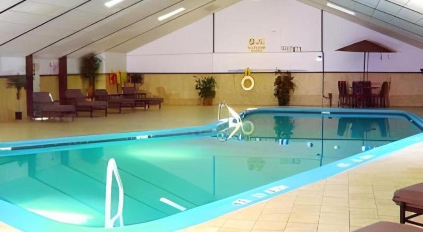 Garden Plaza Hotel Saddle Brook Exterior foto