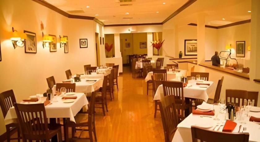 Garden Plaza Hotel Saddle Brook Exterior foto