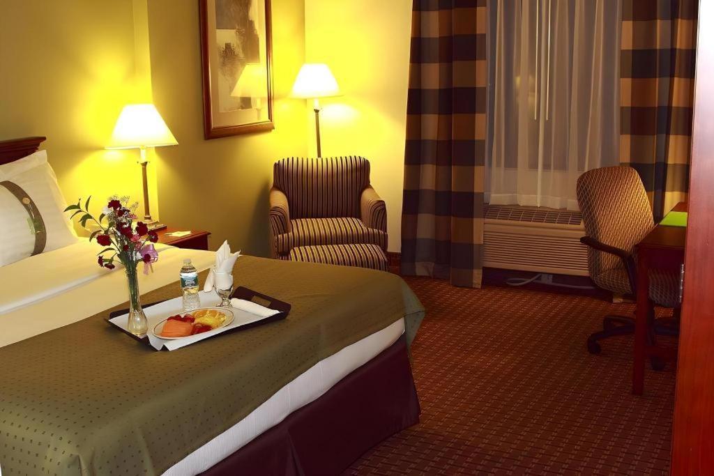 Garden Plaza Hotel Saddle Brook Exterior foto